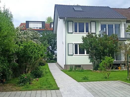 Doppelhaushälfte zur Miete 2.090 € 5 Zimmer 130 m² 327 m² Grundstück frei ab sofort Meersburg 88709