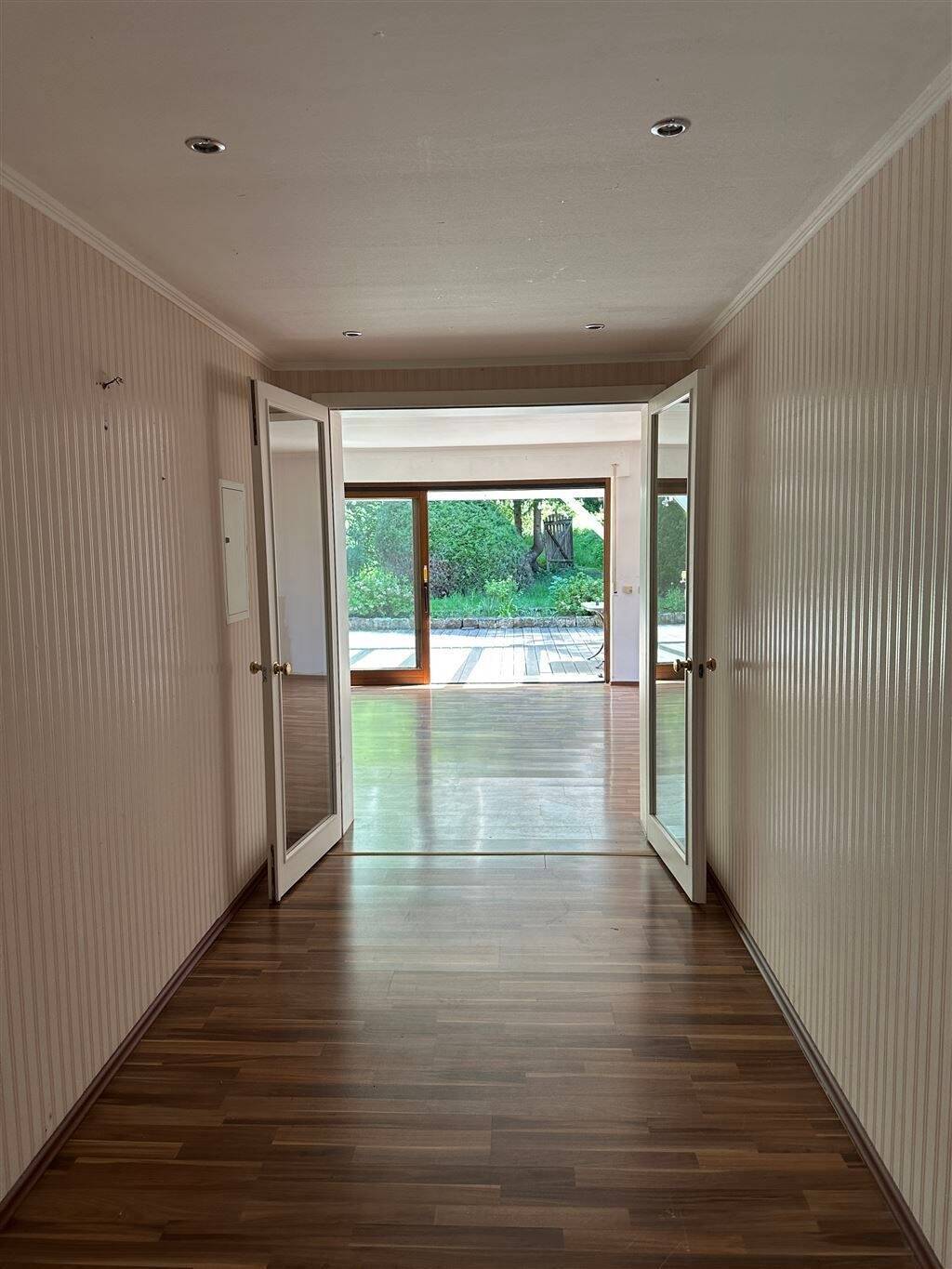 Immobilie in Rösrath - Zwischen Stadt & Natur - Terrassenwohnung mit Waldblick und Wintergarten in Rösrath - Bild 1