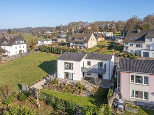 Einfamilienhaus zum Kauf 429.000 € 7 Zimmer 176,8 m² 903 m² Grundstück Meinerzhagen 58540