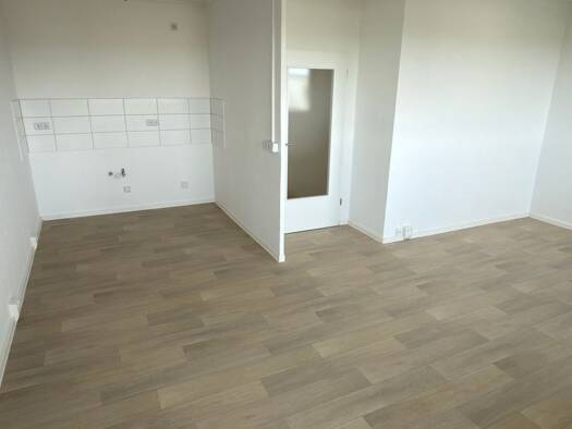 Wohnung zur Miete 413 € 3 Zimmer 61,1 m² 8. Geschoss Jakob-Kaiser-Ring 3 Roter Berg Erfurt 99087