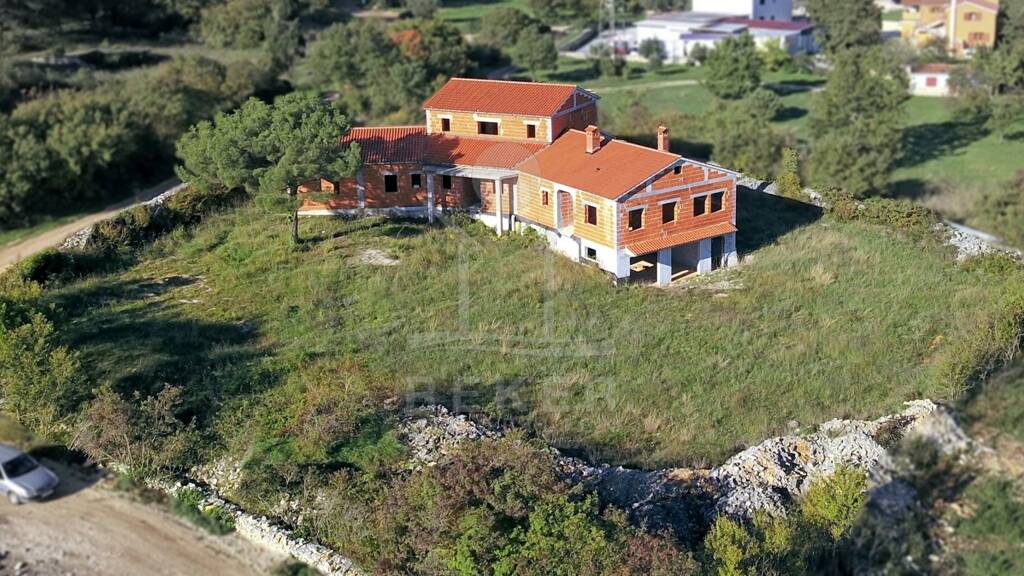 Villa zum Kauf - Erstbezug 590.000 € 5 Zimmer 488 m² 3.521 m² Grundstück Rovinj