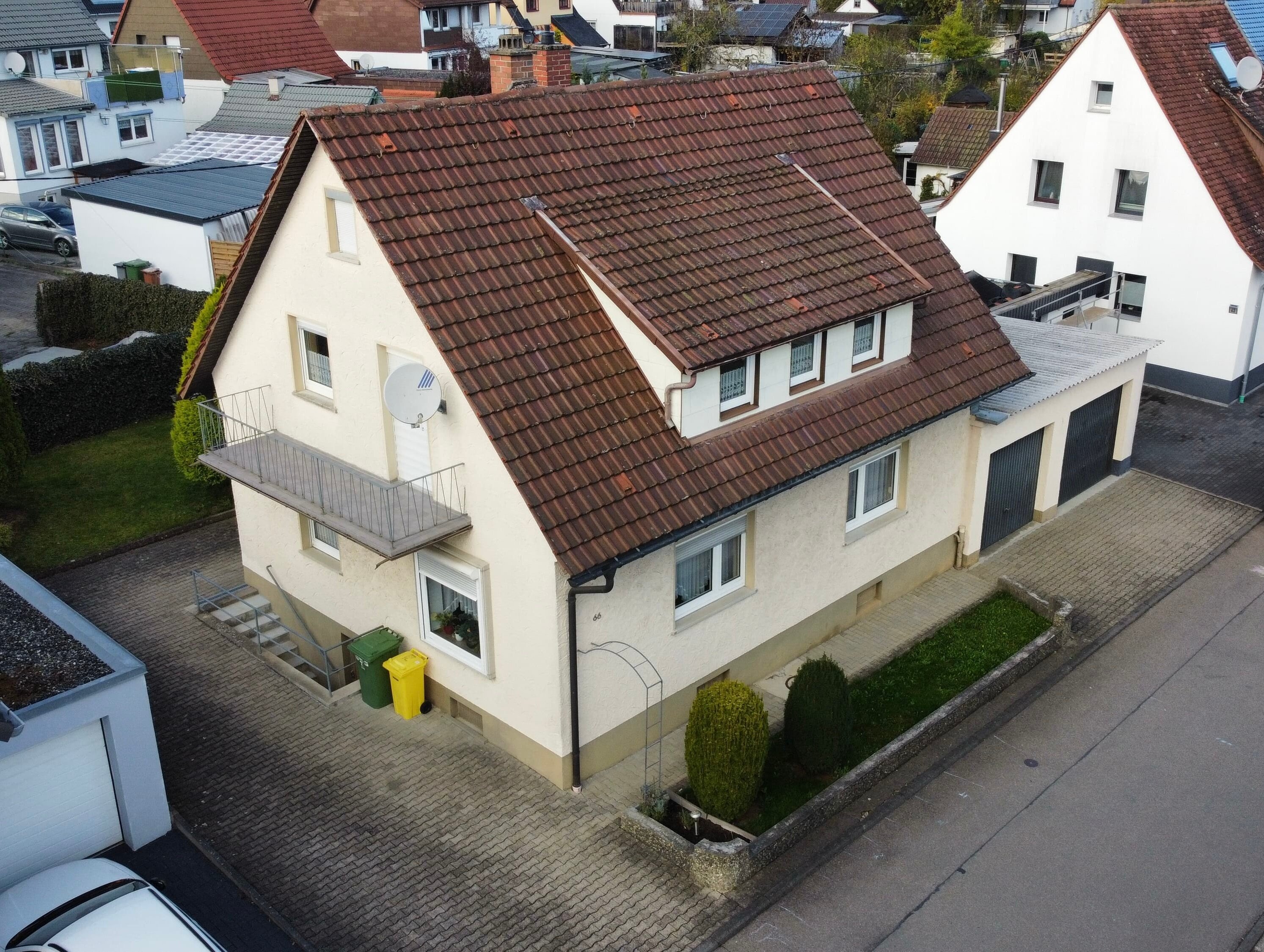 Mehrfamilienhaus zum Kauf als Kapitalanlage geeignet 415.000 € 8 Zimmer 132 m²<br/>Wohnfläche 405 m²<br/>Grundstück Saurer Wasen - Dickenhardt Villingen-Schwenningen 78054