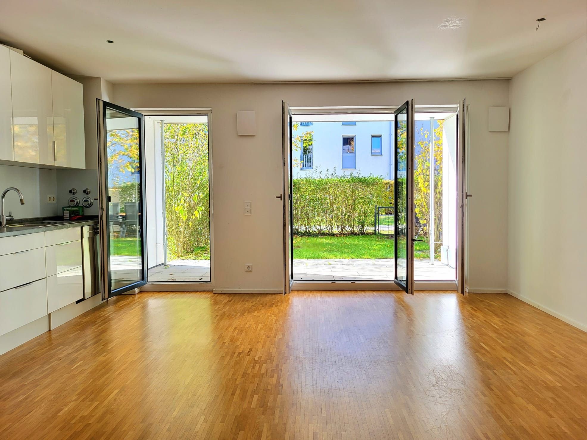 Terrassenwohnung zum Kauf 840.000 € 3 Zimmer 85 m²<br/>Wohnfläche EG<br/>Geschoss ab sofort<br/>Verfügbarkeit Neupasing München 81245