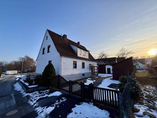 Einfamilienhaus zum Kauf 135.000 € 6 Zimmer 137 m² 739 m² Grundstück Frankenbrunn Oberthulba 97723