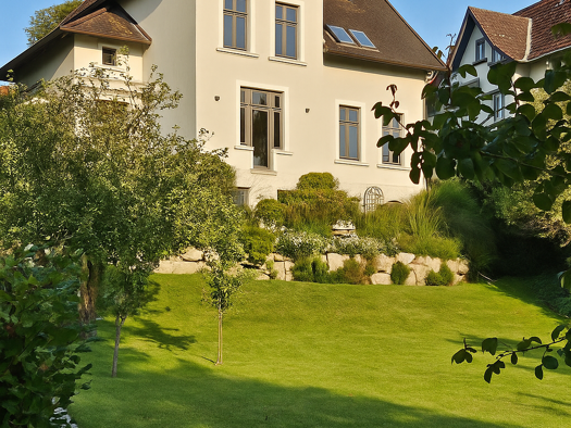 Einfamilienhaus zum Kauf 9 Zimmer 240 m² 1.101 m² Grundstück frei ab sofort Ratzeburg 23909