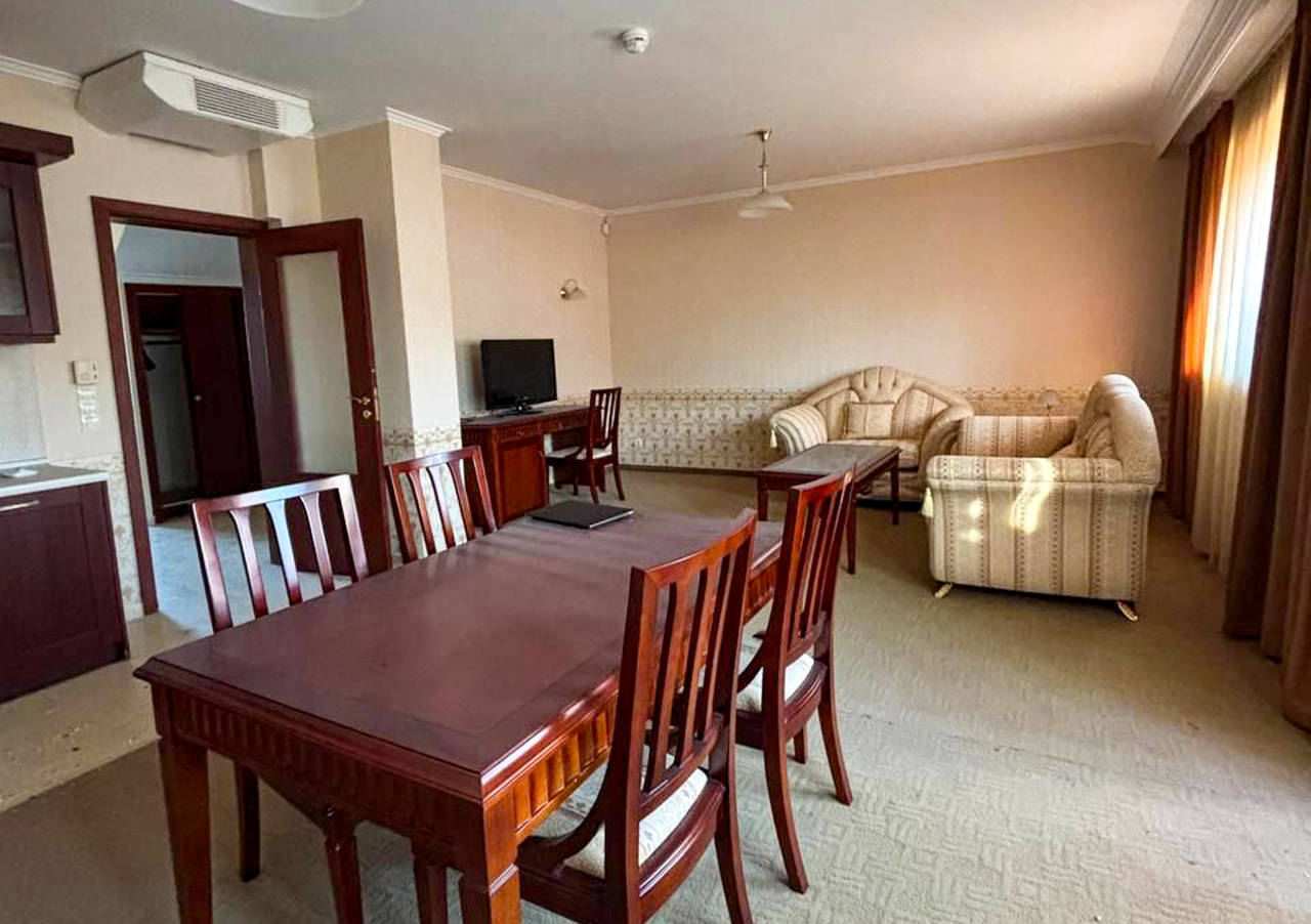 Studio zum Kauf 100.000 € 3 Zimmer 152 m²<br/>Wohnfläche 4.<br/>Geschoss Bansko 2770