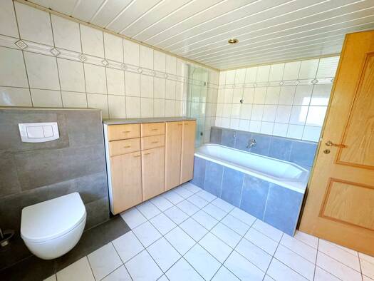 Wohnung zum Kauf 250.000 € 4,5 Zimmer 124 m² 1. Geschoss frei ab sofort Wiesental Waghäusel 68753