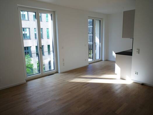 Wohnung zur Miete 1.650 € 2 Zimmer 55,4 m² Geschoss 3/8 frei ab 10.02.2026 Mühlenstraße 20 Friedrichshain Berlin 10243