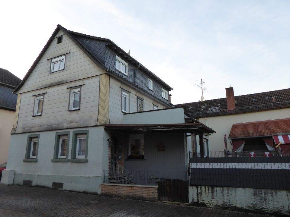 Immobilie in Bad König - Großzügiges, modernisiertes Einfamilienhaus mit viel Licht, Garten und Stellplatz im Ortskern! - Bild 0