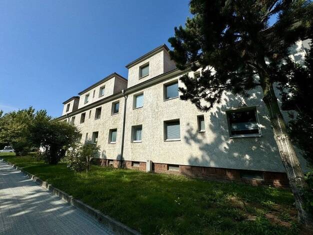 Wohnung zum Kauf 75.000 € 2 Zimmer 36 m² Leuben Dresden 01257