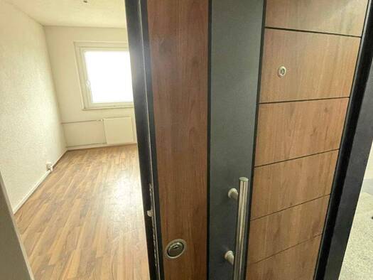 Wohnung zur Miete 435 € 3 Zimmer 70,2 m² 5. Geschoss frei ab sofort Hohes Gebirge 20 Neustädtel Schneeberg 08289