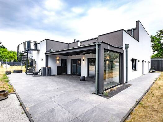 Villa zum Kauf 849.000 € 5 Zimmer 298 m² 1.401 m² Grundstück Beetz Kremmen 16766
