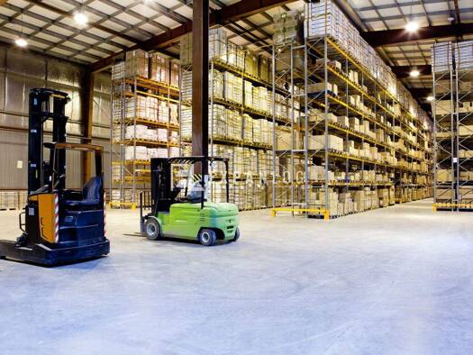 Lagerhalle zur Miete provisionsfrei 5.255 m² Lagerfläche teilbar ab 1.055 m² Grimlinghausen Neuss 41468