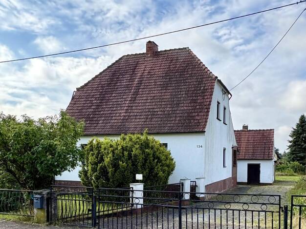 Einfamilienhaus zum Kauf provisionsfrei 78.000 € 6 Zimmer 125 m² 2.304 m² Grundstück Mücka Mücka 02906