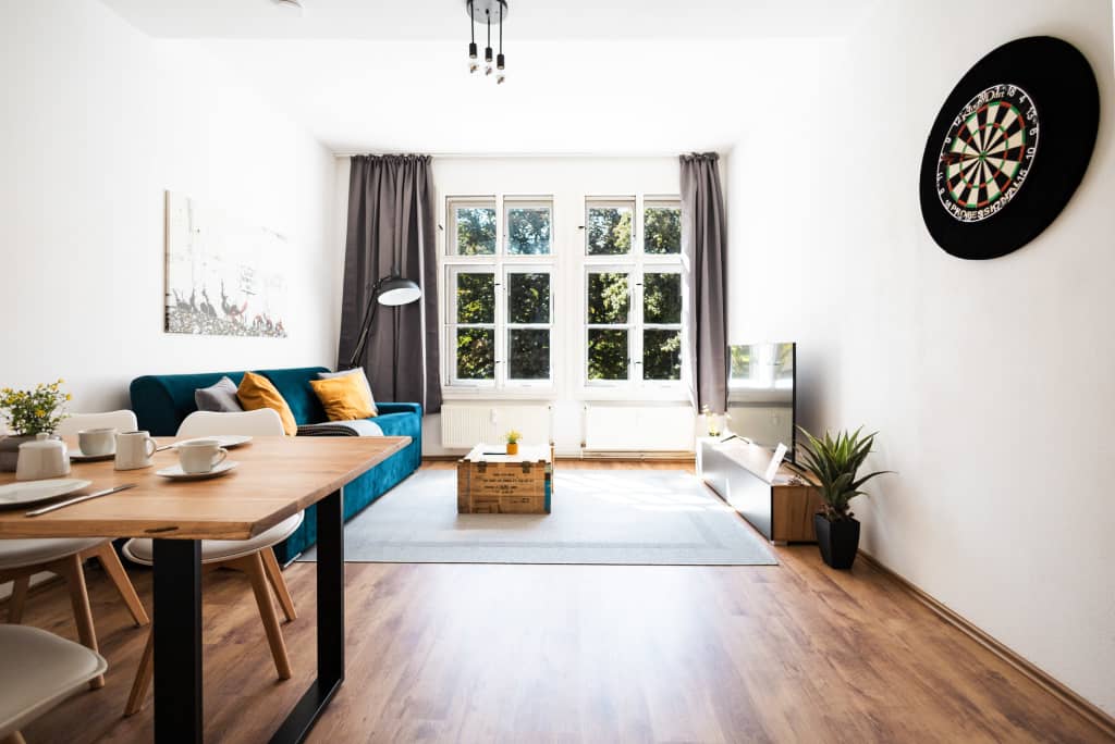 Wohnung zur Miete Wohnen auf Zeit 1.916 € 2 Zimmer 61 m²<br/>Wohnfläche 15.12.2024<br/>Verfügbarkeit Scharrenstraße Nördliche Innenstadt Halle (Saale) 06108