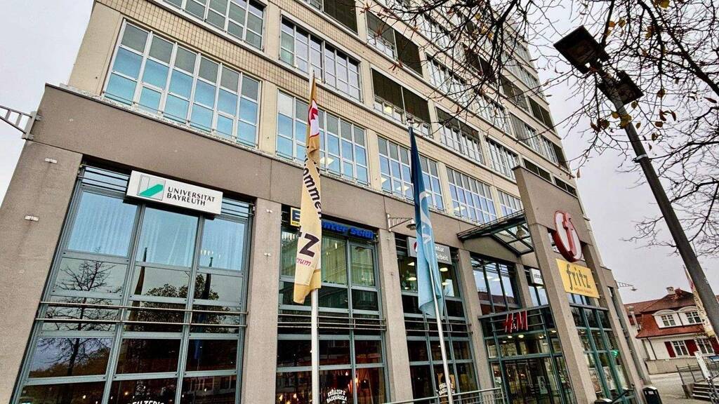 Laden zur Miete provisionsfrei 105,5 m² Verkaufsfläche Fritz-Hornschuch-Straße 9 Kulmbach 95326