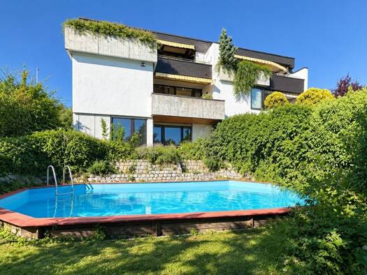 Mehrfamilienhaus zum Kauf 949.000 € 8 Zimmer 227 m² 383 m² Grundstück frei ab sofort Serach Esslingen am Neckar 73732