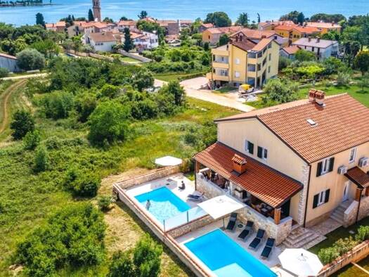 Doppelhaushälfte zum Kauf 645.000 € 5 Zimmer 170 m² 213 m² Grundstück Umag 52470