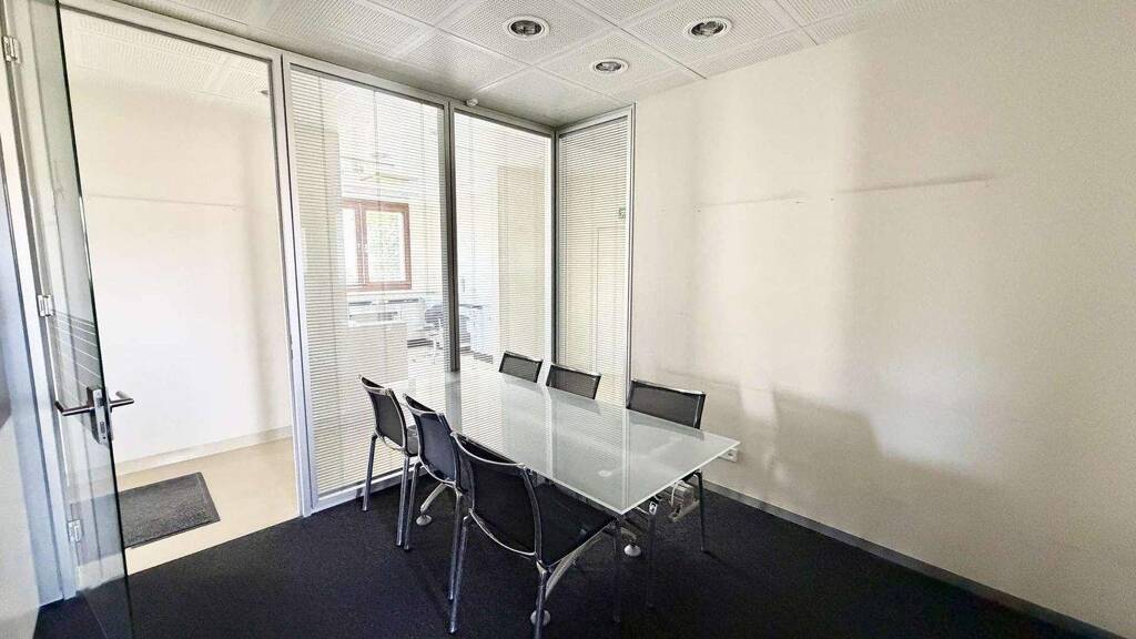 Bürofläche zur Miete 3.024 € 252 m² Bürofläche teilbar ab 125 m² Bernhausen Filderstadt 70794