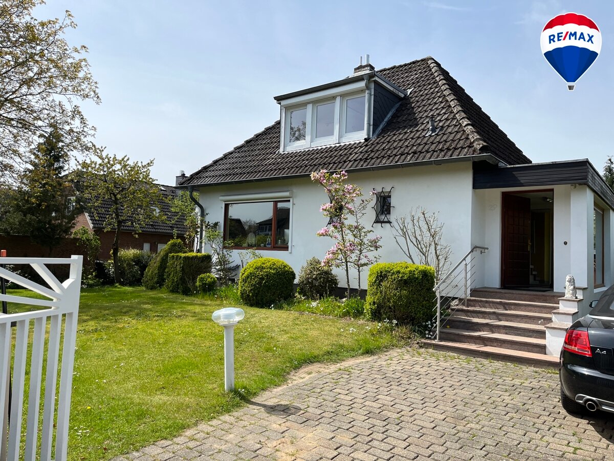 Villa zum Kauf 1.289.000 € 6 Zimmer 220 m²<br/>Wohnfläche 998 m²<br/>Grundstück Rahlstedt Hamburg 22145