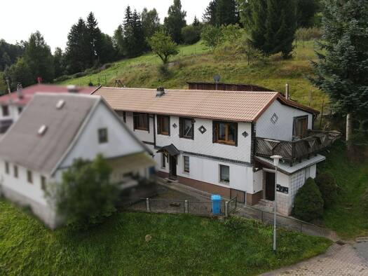 Doppelhaushälfte zum Kauf 55.000 € 6 Zimmer 132 m² 1.278 m² Grundstück Fischbach Schleusingen 98553