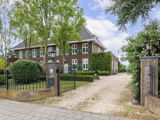 Herrenhaus zum Kauf 1.295.000 € 16 Zimmer 480 m² 1.824 m² Grundstück berkelaarsweg 29 Echt-Susteren 6101 AV