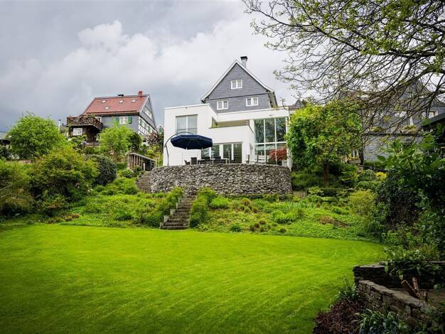 Einfamilienhaus zum Kauf 10 Zimmer 300 m² 1.000 m² Grundstück Wald Solingen 42719