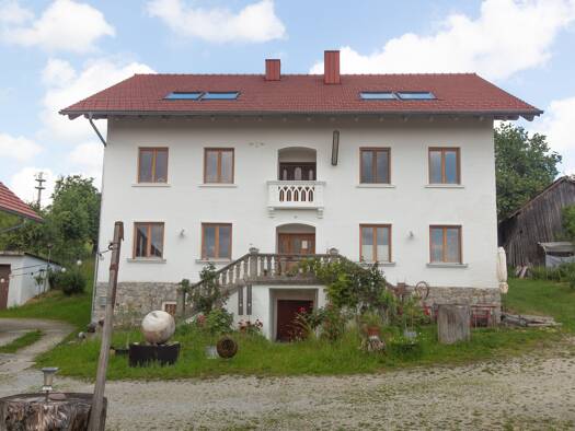 Herrenhaus zum Kauf 15 Zimmer 503 m² 15.000 m² Grundstück Pillham Ruhstorf a.d.Rott 94099