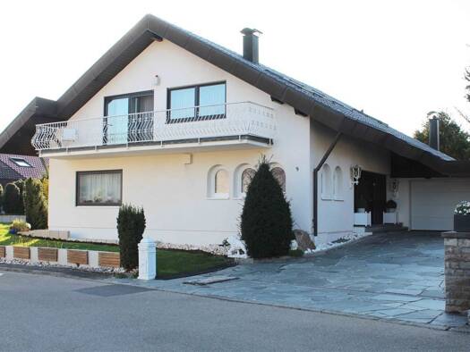 Einfamilienhaus zum Kauf 5 Zimmer 238 m² 826 m² Grundstück Heutensbach Allmersbach im Tal 71573
