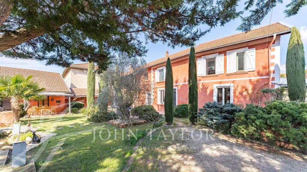 Einfamilienhaus zum Kauf provisionsfrei 639.000 € 300 m² 1.898 m² Grundstück La Côte-Saint-André 38260