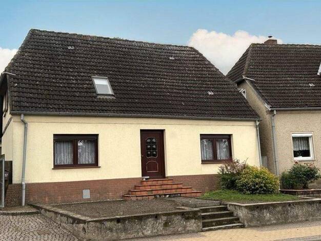 Einfamilienhaus zum Kauf 140.000 € 5 Zimmer 110 m² 781 m² Grundstück Marlow Marlow 18337