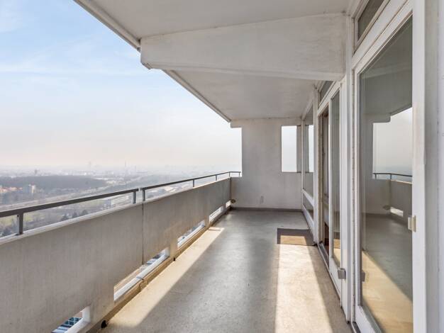 Wohnung zum Kauf 350.000 € 2 Zimmer 64 m² 21. Geschoss Frankfurt am Main 60385