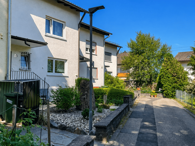 Reihenmittelhaus zum Kauf provisionsfrei 650.000 € 6 Zimmer 140 m² 294 m² Grundstück Emmendingen Emmendingen 79312