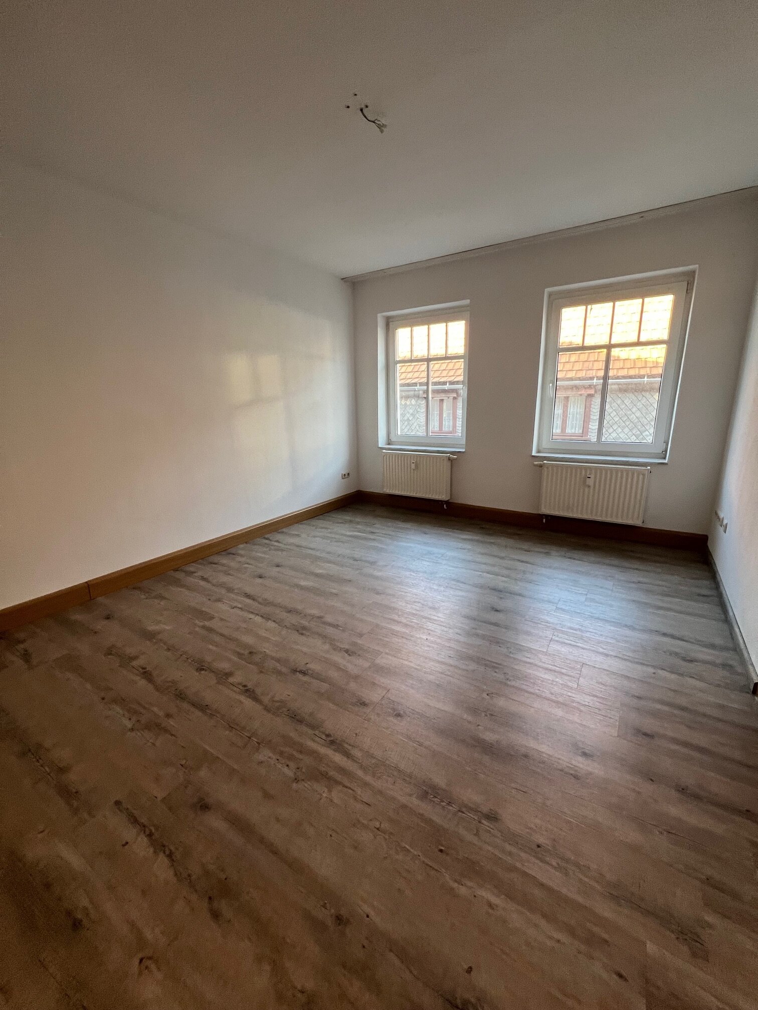 Wohnung zur Miete 280 € 2 Zimmer 55,7 m²<br/>Wohnfläche 1.<br/>Geschoss ab sofort<br/>Verfügbarkeit Kirchstr. 7 Neusalza-Spremberg Neusalza-Spremberg 02742