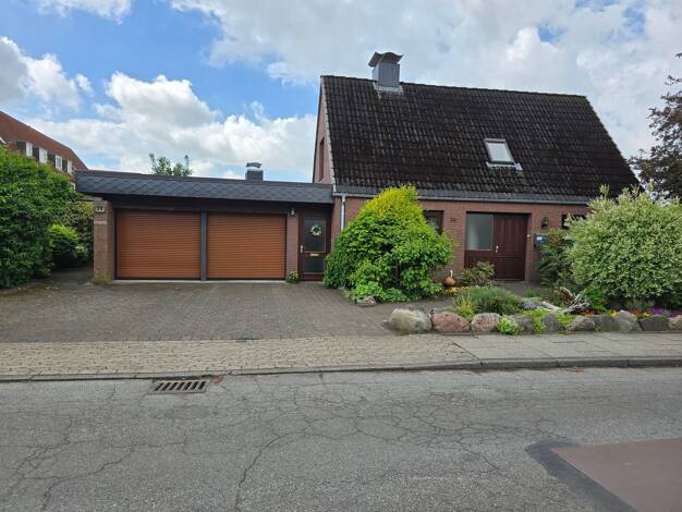 Einfamilienhaus zum Kauf 395.000 € 8 Zimmer 238 m² 1.377 m² Grundstück Nortorf 24589