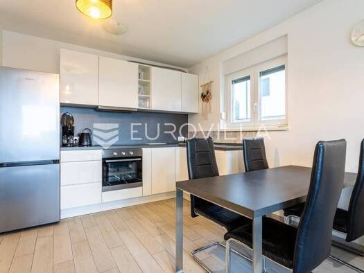 Wohnung zur Miete 750 € 2 Zimmer 69 m² Kastel Kambelovac Kastela