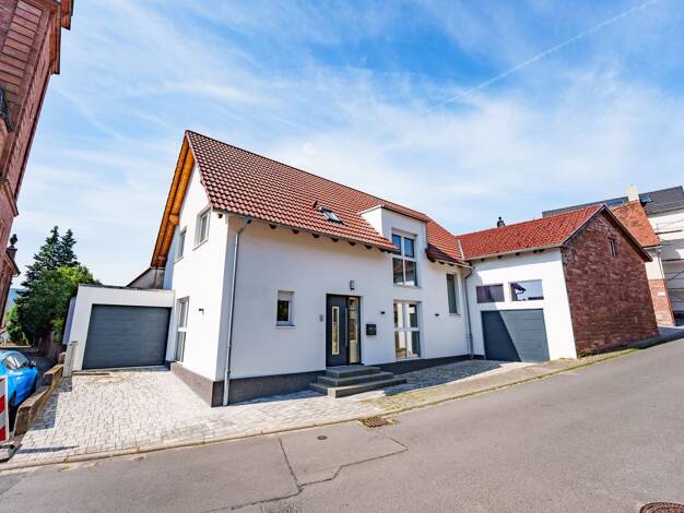 Einfamilienhaus zum Kauf provisionsfrei 395.000 € 4 Zimmer 172 m² 449 m² Grundstück Hainbuchstraße 15 Reistenhausen Collenberg 97903