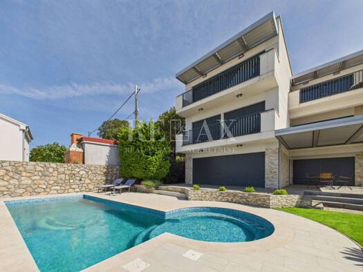 Einfamilienhaus zum Kauf 850.000 € 7 Zimmer 370 m² Klenovica, Novi Vinodolski Novi Vinodolski 51250