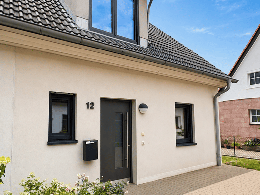 Doppelhaushälfte zum Kauf 849.000 € 7 Zimmer 171,8 m² 325 m² Grundstück frei ab sofort Sandstraße 12 Weiher Uttenreuth 91080