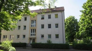 Wohnung zum Kauf 70.000 € 3 Zimmer 63 m² Damaschkestraße Halle 06130