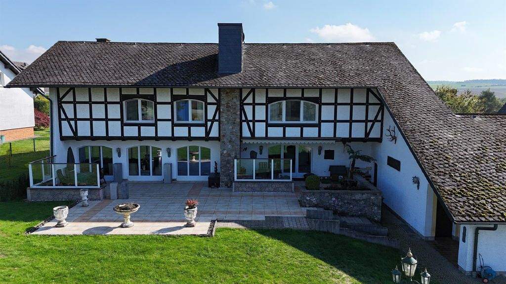 Villa zum Kauf 725.000 € 8 Zimmer 330 m² 2.568 m² Grundstück Frankenau 35110