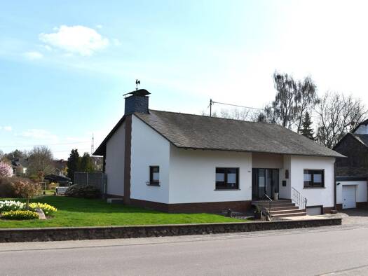 Mehrfamilienhaus zum Kauf 365.000 € 7 Zimmer 210 m² 872 m² Grundstück frei ab 01.07.2026 Orenhofen 54298