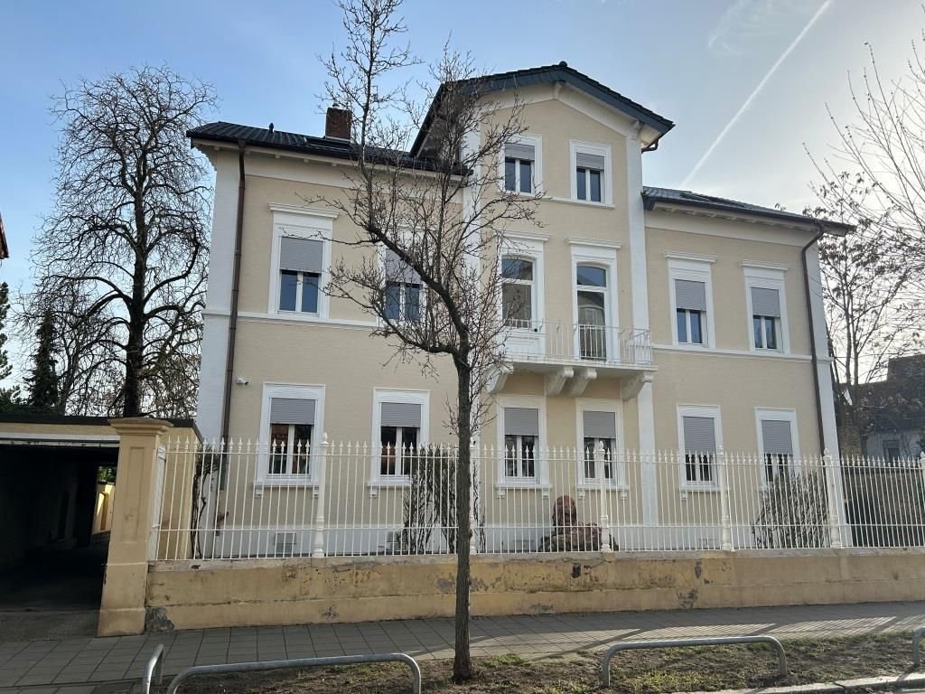 Haus zum Kauf 2.100.000 € 560 m²<br/>Wohnfläche 1.900 m²<br/>Grundstück Frankenthal 113 Frankenthal 67227