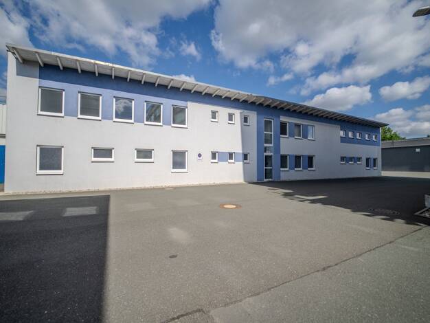 Produktionshalle zum Kauf 2.930 m² Lagerfläche Selbitz Selbitz 95152