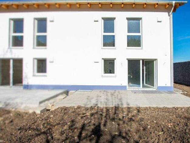 Doppelhaushälfte zum Kauf - Erstbezug provisionsfrei 759.000 € 5 Zimmer 136 m² 310 m² Grundstück frei ab 15.12.2025 Brannenburg 83098