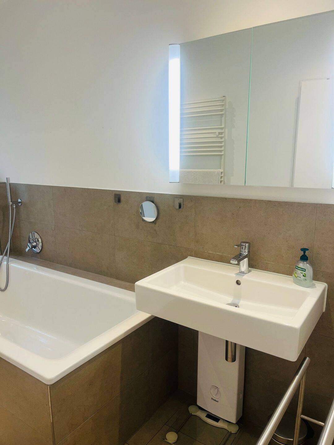 Property thumbnail 11