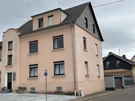 Mehrfamilienhaus zum Kauf 295.000 € 7 Zimmer 244 m² 355 m² Grundstück frei ab 01.06.2027 Bous 66359
