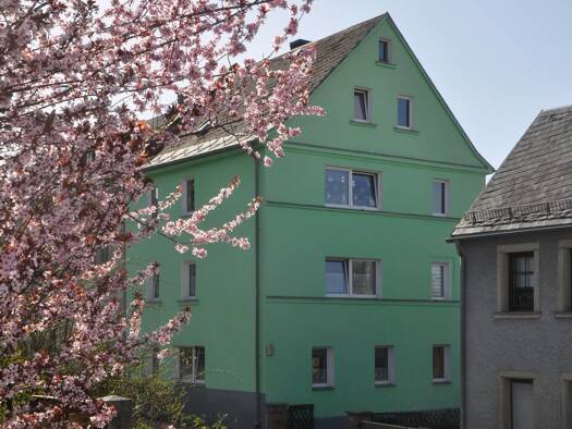 Mehrfamilienhaus zum Kauf als Kapitalanlage geeignet 165.000 € 10 Zimmer 243 m² 260 m² Grundstück Selb 95100