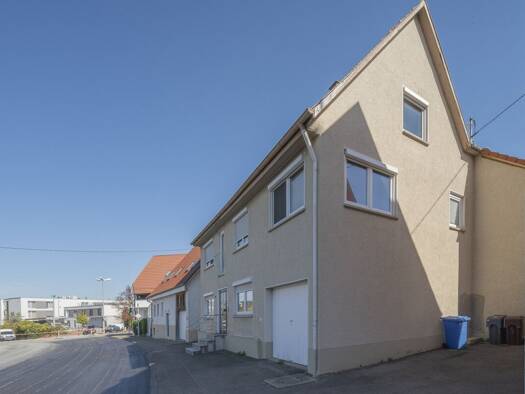 Mehrfamilienhaus zum Kauf 219.900 € 6 Zimmer 144 m² 302 m² Grundstück Frommern Balingen 72336
