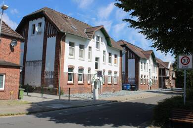 Haus zum Kauf 217.000 € 204,6 m² 561 m² Grundstück Brunsbüttel 25541